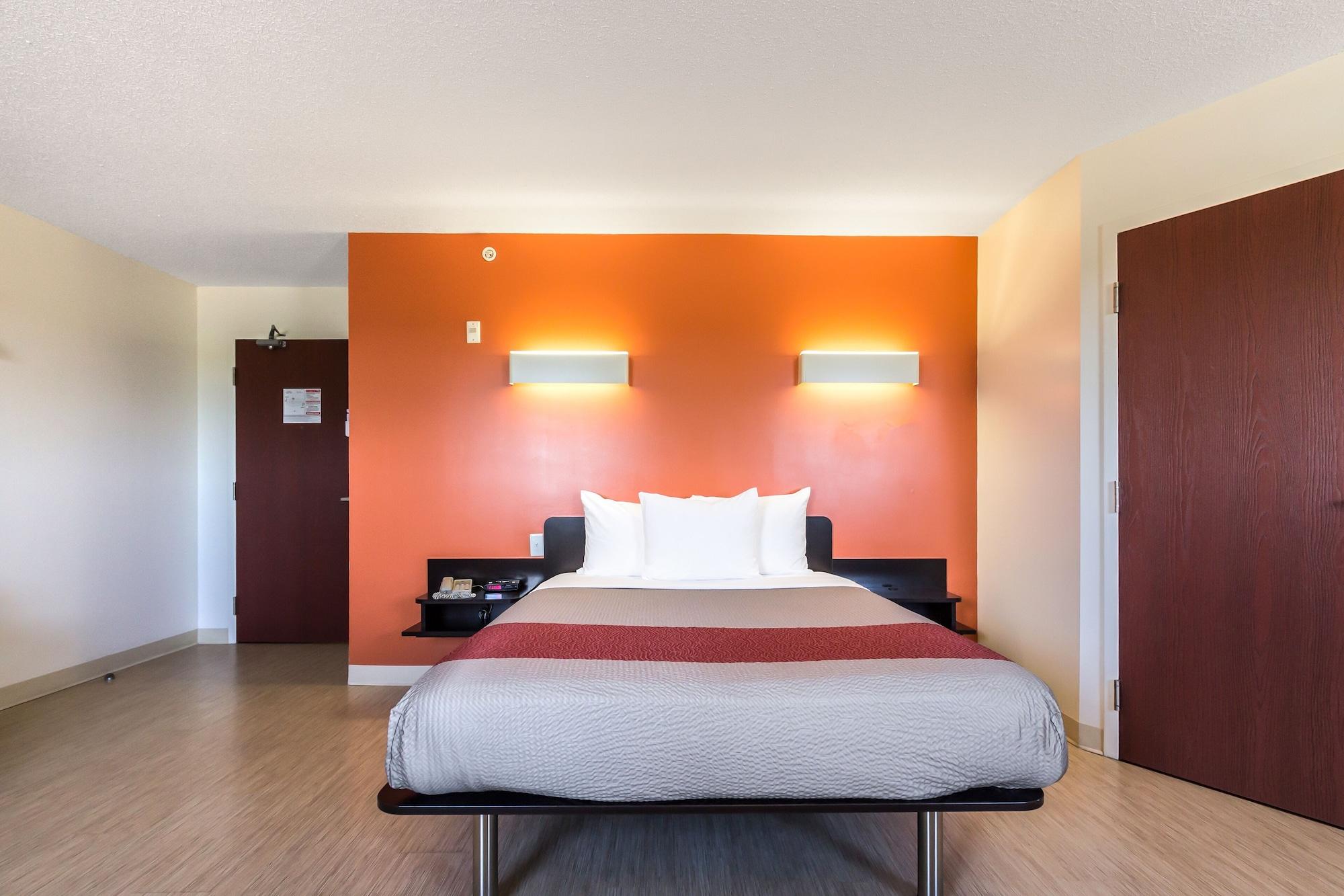 6-kingston, On Hotel 2*