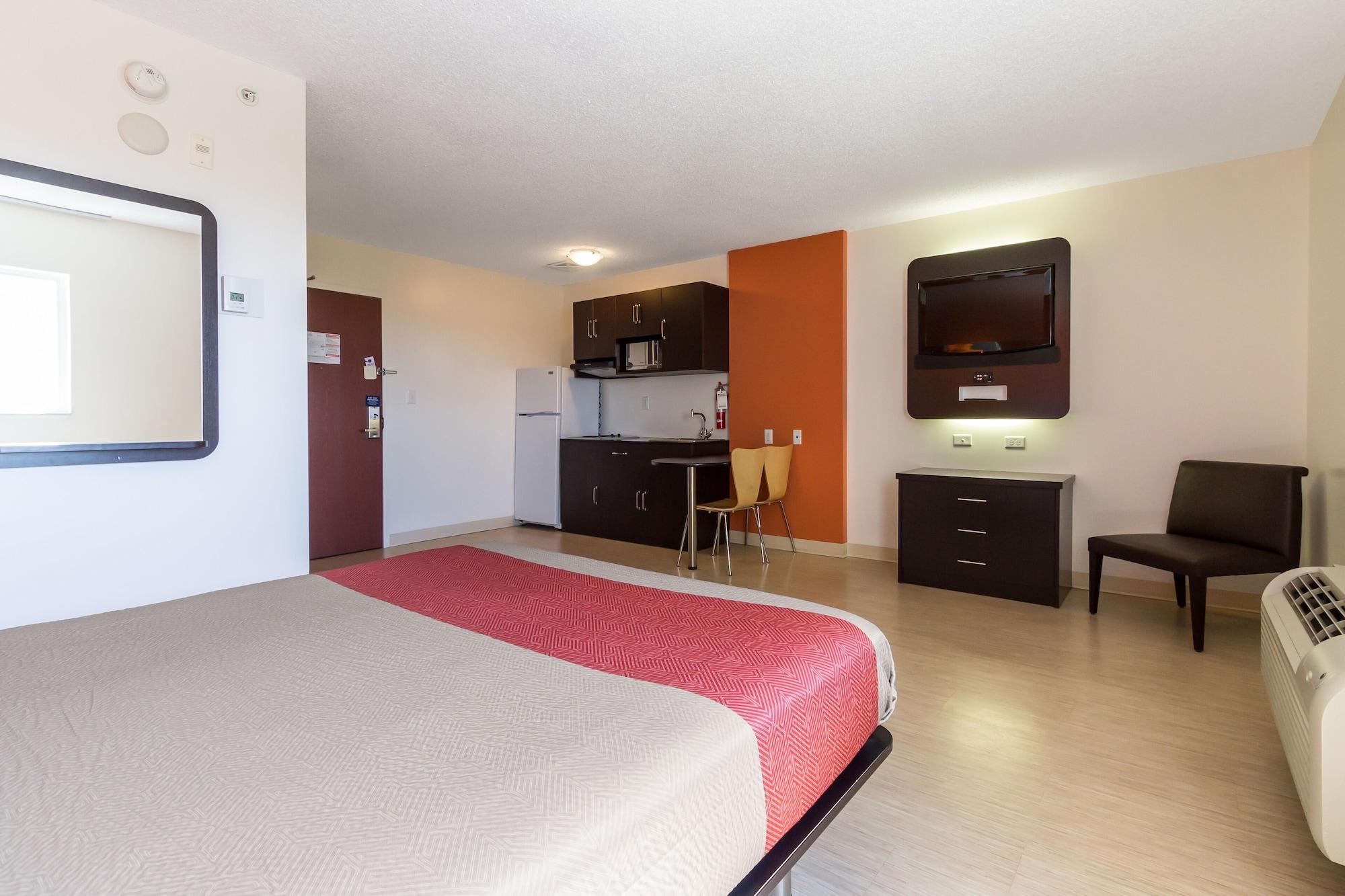 Hotel 6-kingston, On