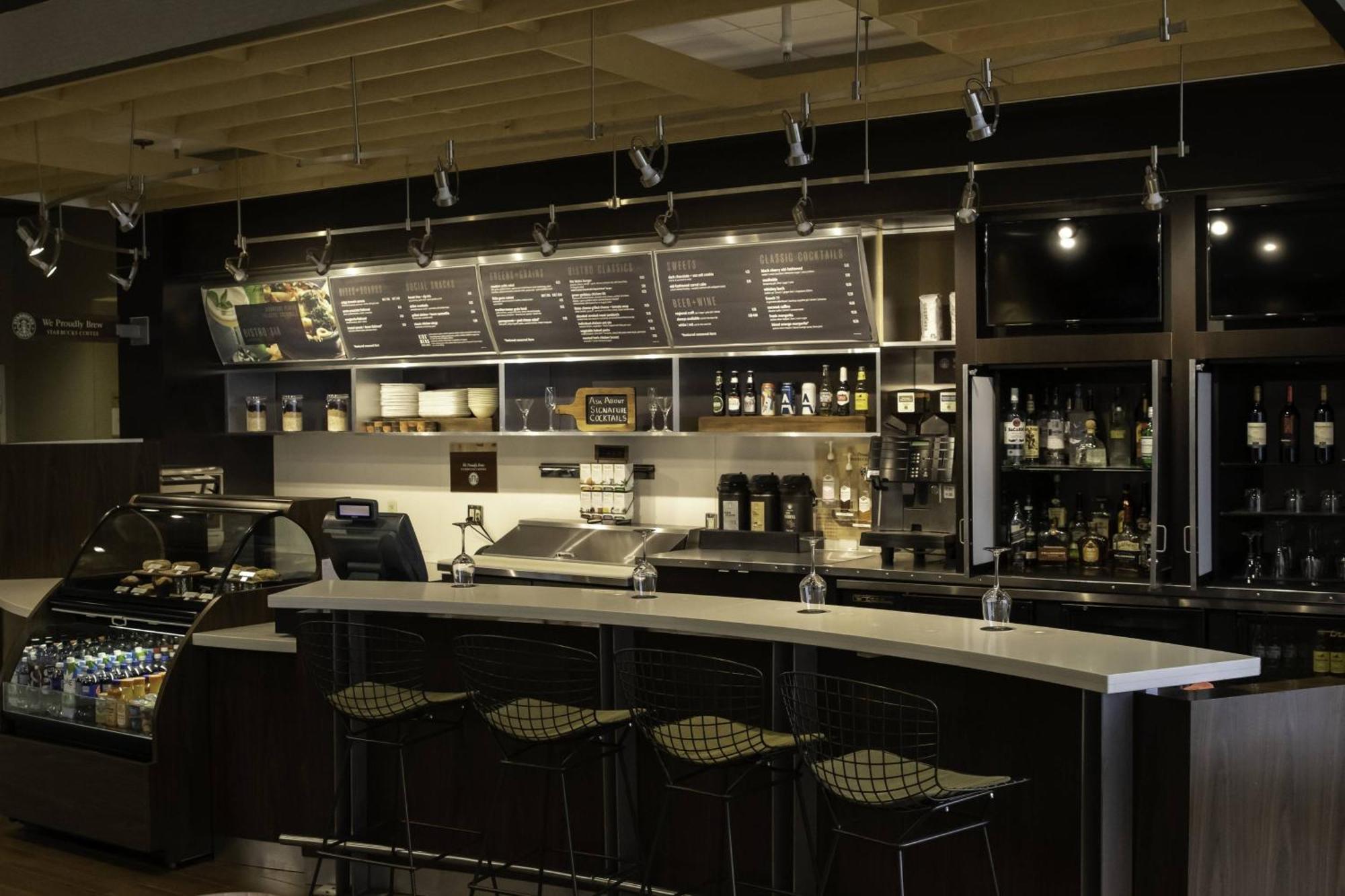 Courtyard By Marriott Highway 401 Hotel 3*
