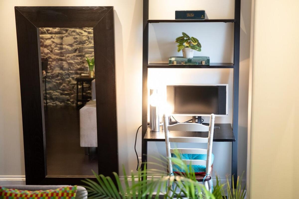 Kingstonstays Spacious Historic Downtown Stableman's House Loft Kingston