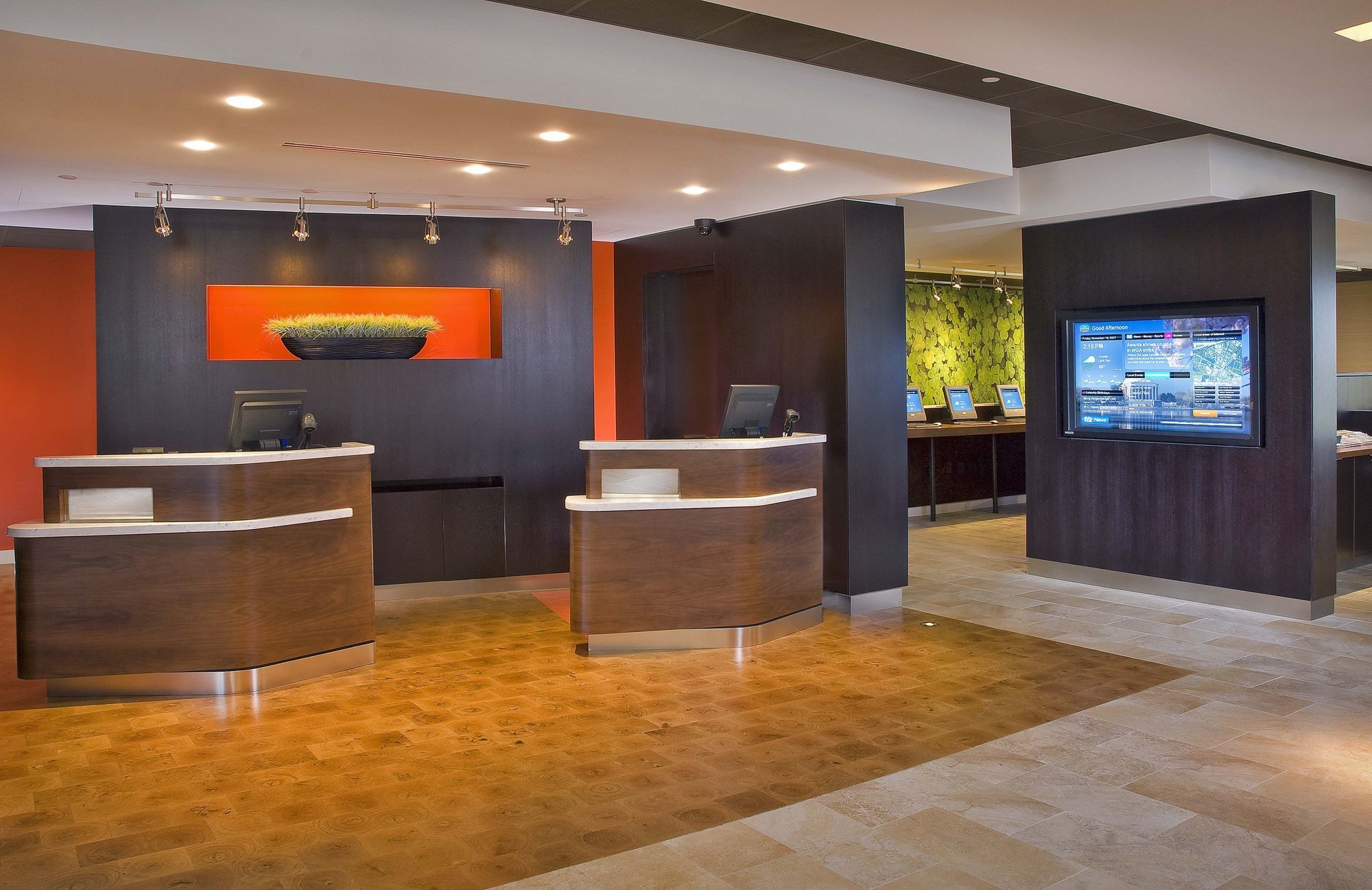 Courtyard By Marriott Highway 401 Hotel 3*