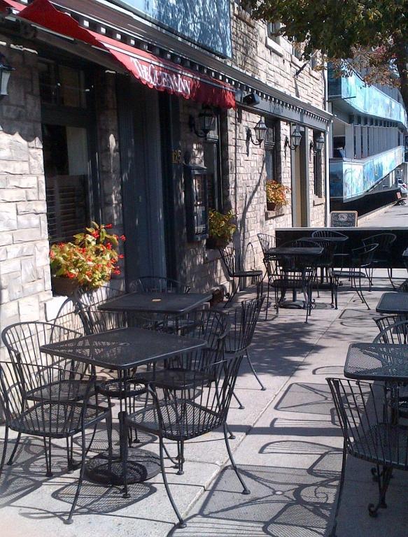 The Queen's Kingston