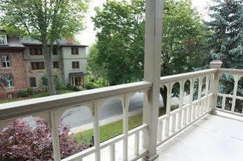 Inn Rosemount Kingston