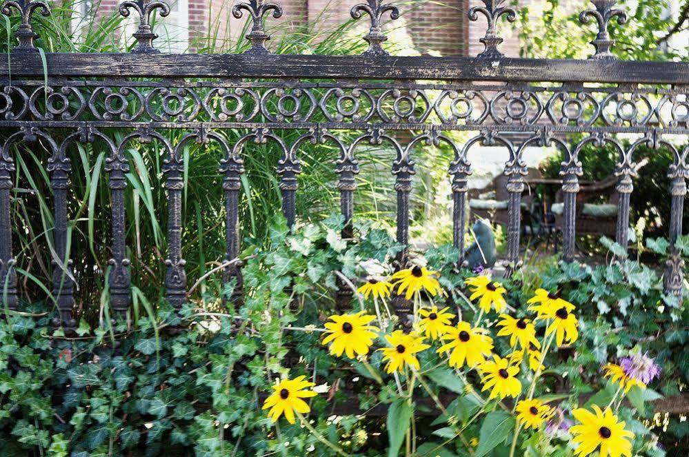 The Secret Garden 4*