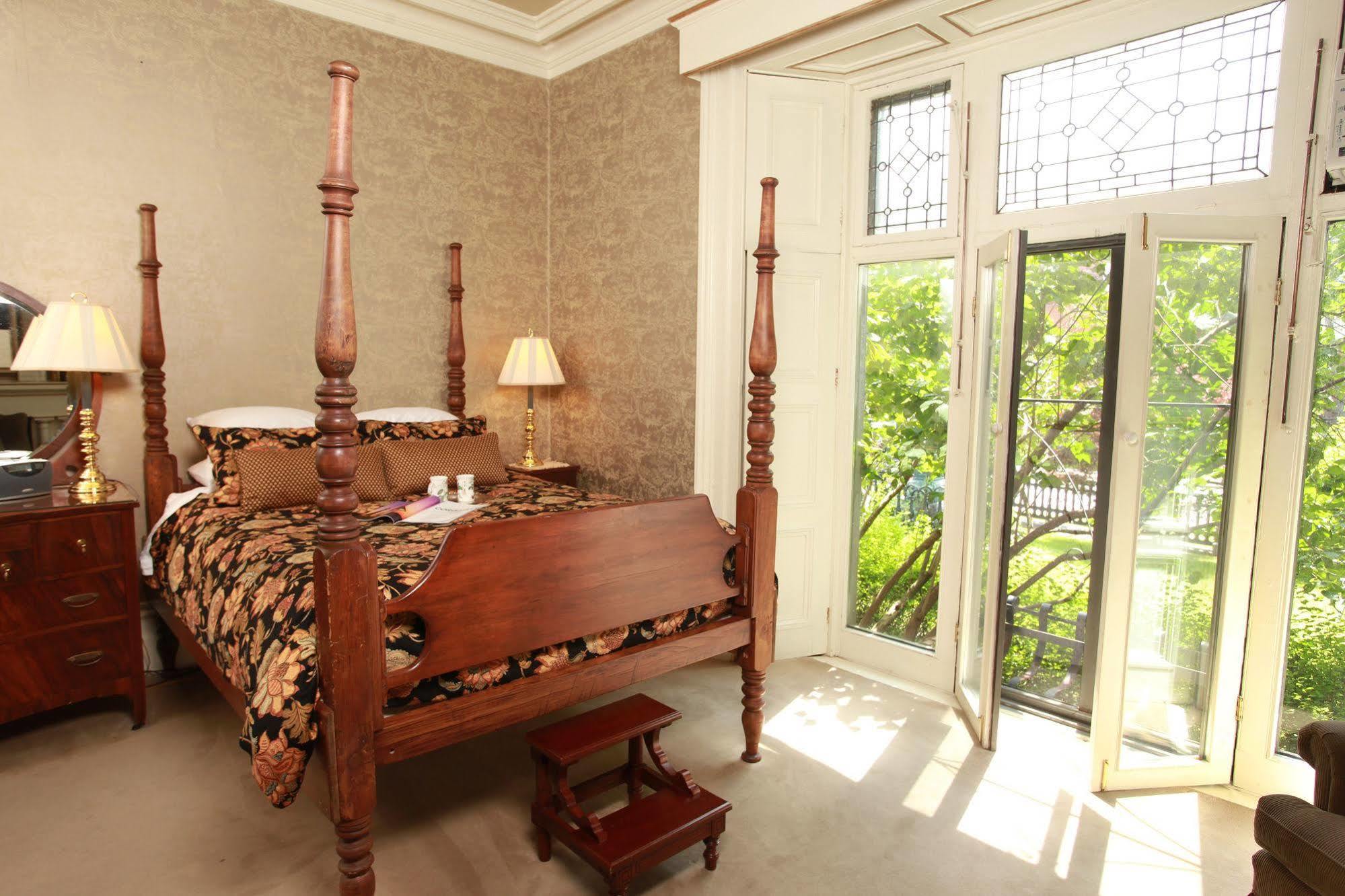 Inn Rosemount Kingston