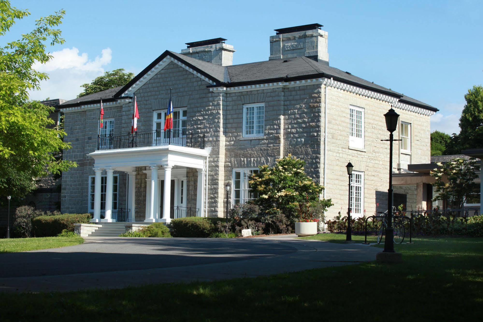 Donald Gordon And Conference Centre Hotel 3*