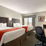Travelodge Hotel By Wyndham Kingston Lasalle
