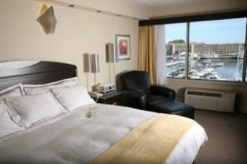 Delta By Marriott Waterfront Hotel Kingston
