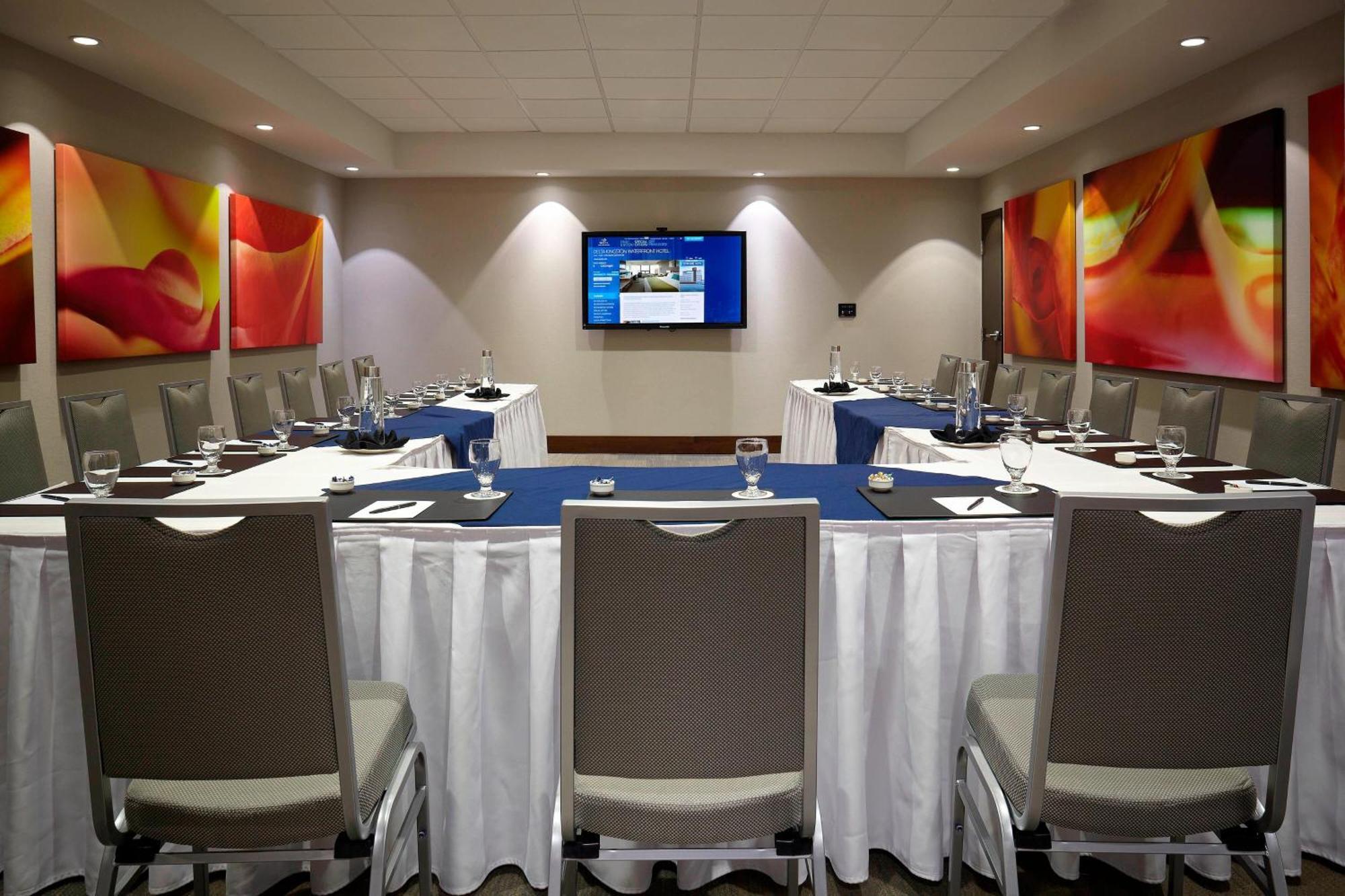 Hotel Delta By Marriott Waterfront Kingston