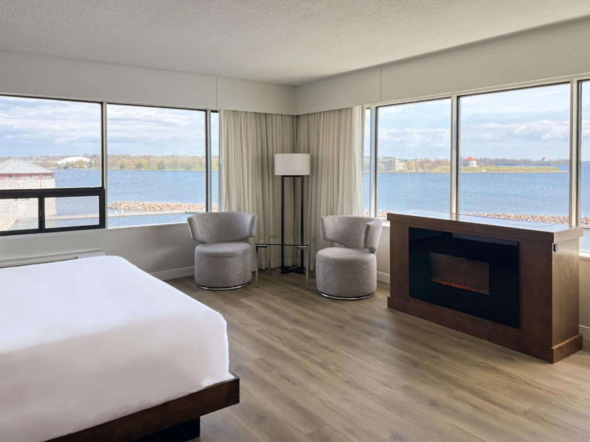 Hotel Delta By Marriott Waterfront
