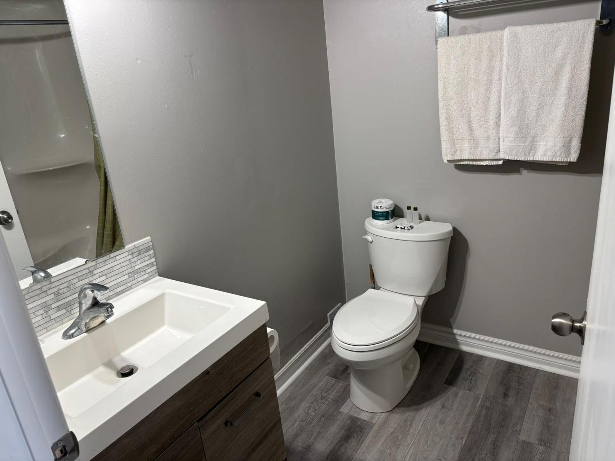 Seven Oakes Motel 2*