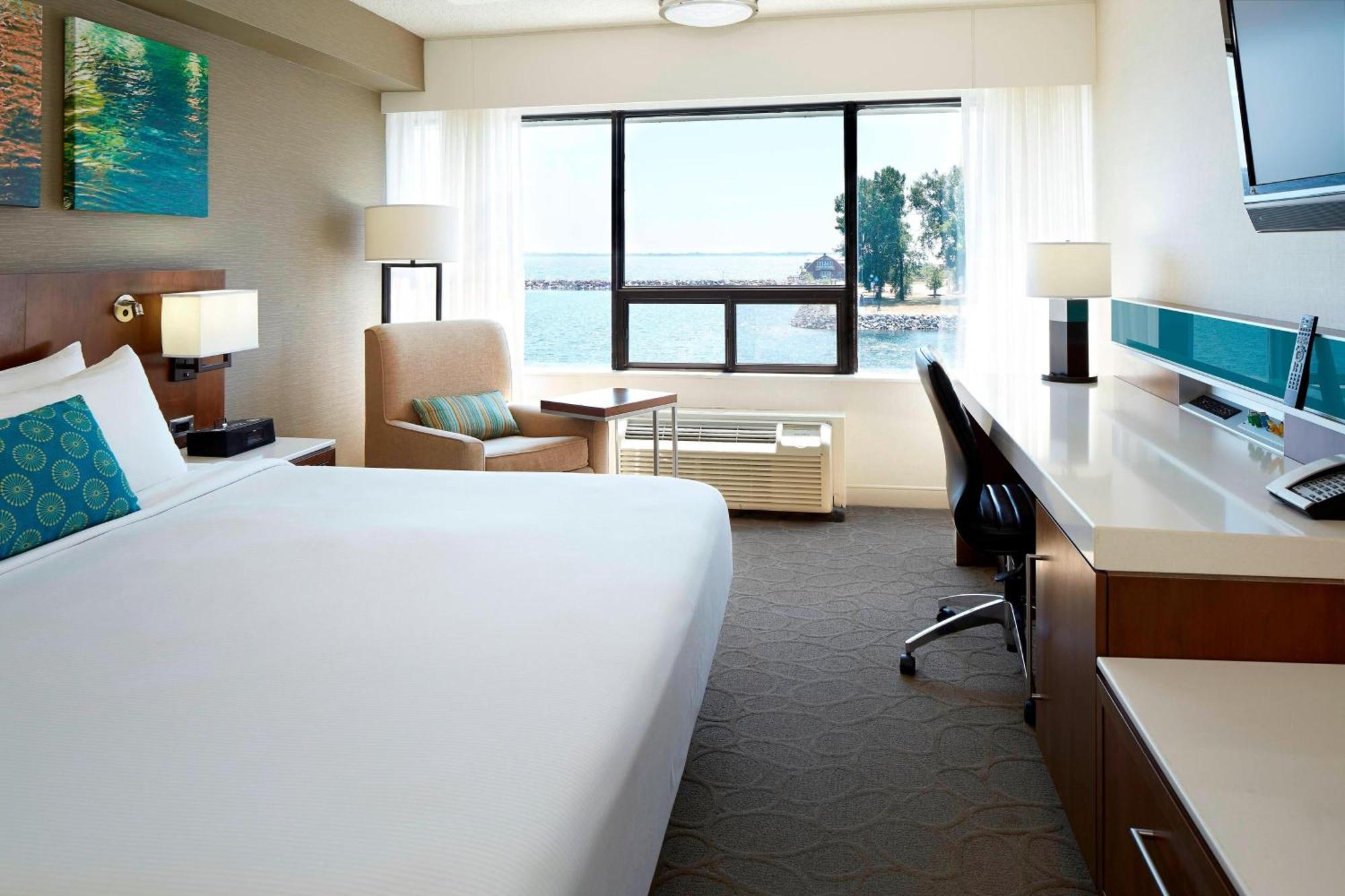 Hotel Delta By Marriott Waterfront