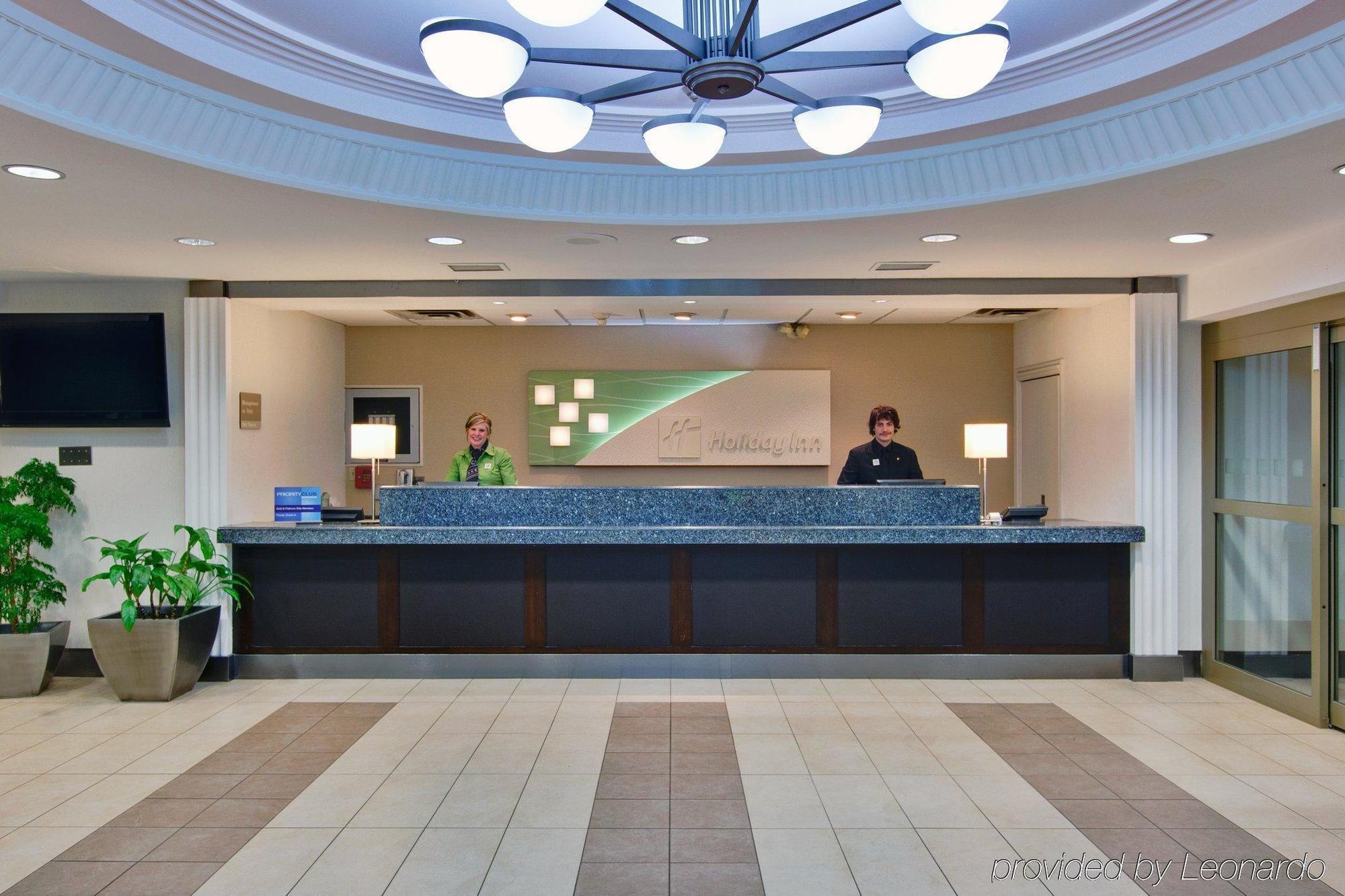Hotel Delta By Marriott Waterfront 4*