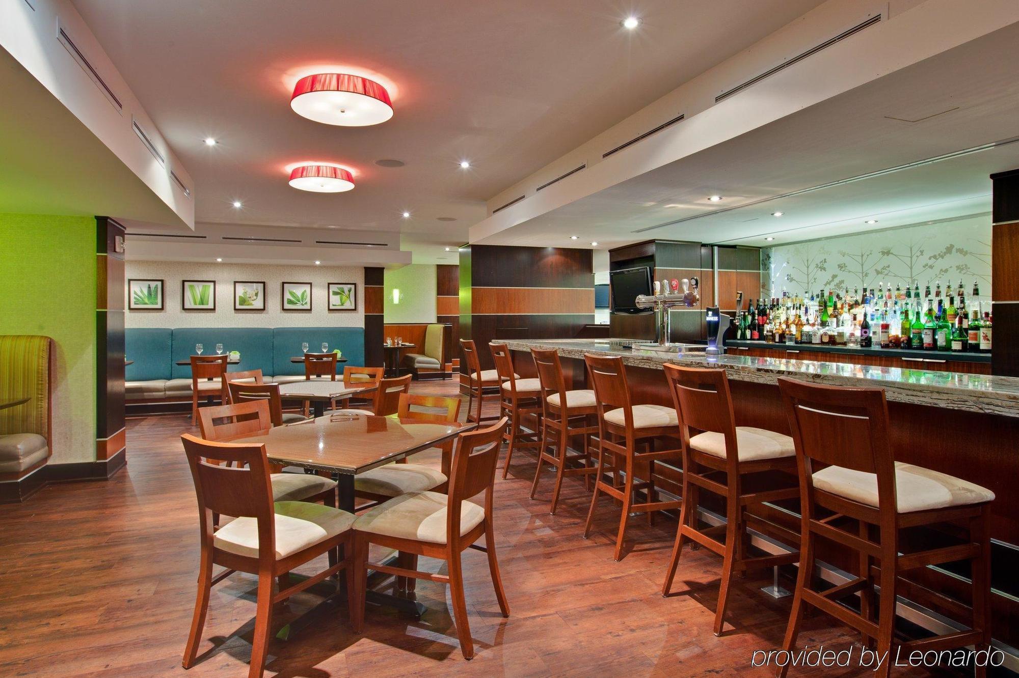 Hotel Delta By Marriott Waterfront