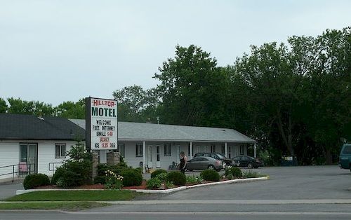 Hilltop Motel 2*