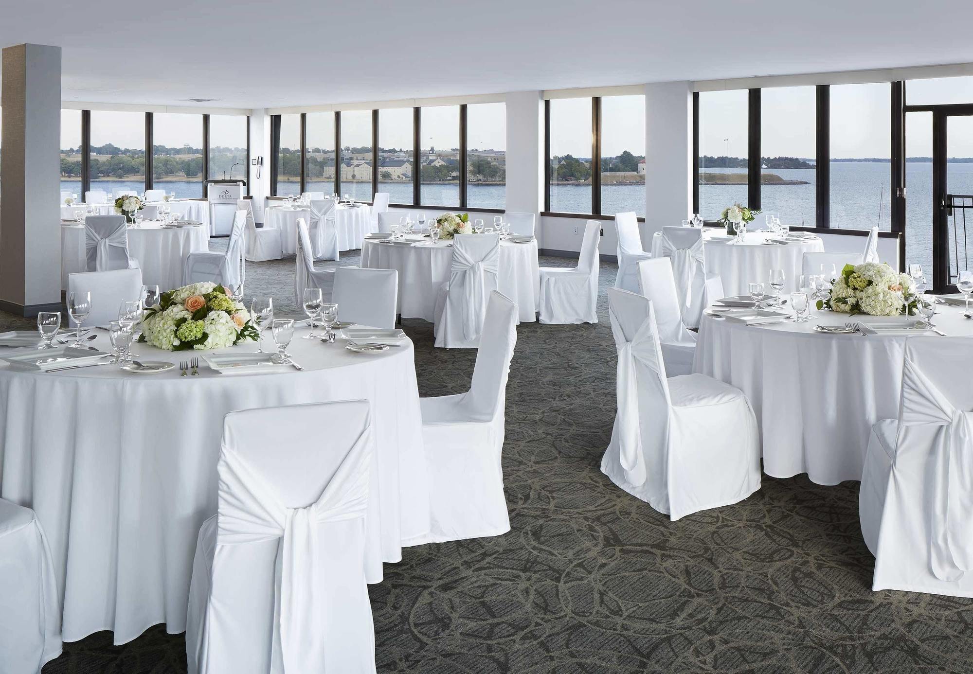 Hotel Delta By Marriott Waterfront
