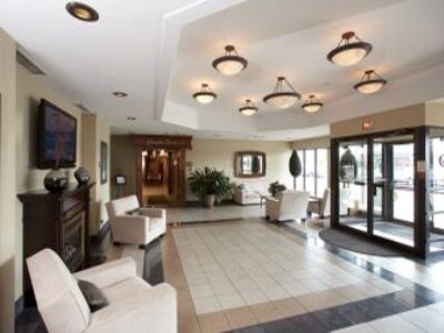 Travelodge By Wyndham Lasalle Kingston