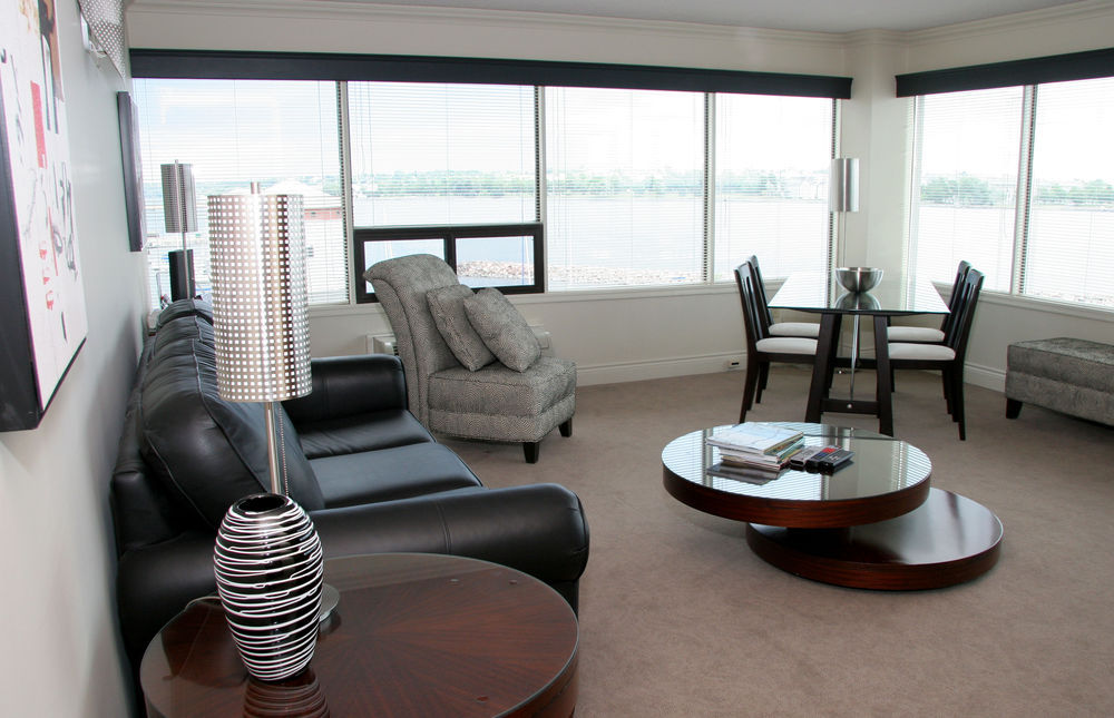 Hotel Delta By Marriott Waterfront 4*